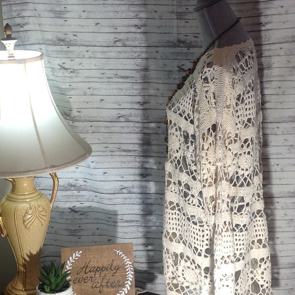 Hand crocheted Top. 100% silk. Size L (14/16) - Picture 3 of 6